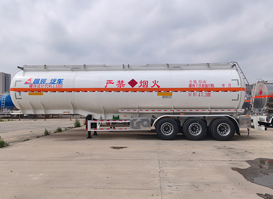 /uploads/image/2026/08/18/HCSV heavy-duty oil tanker semi-trailer for African mining and energy projects.jpg HCSV heavy-duty oil tanker semi-trailer for African mining and energy projects.jpg